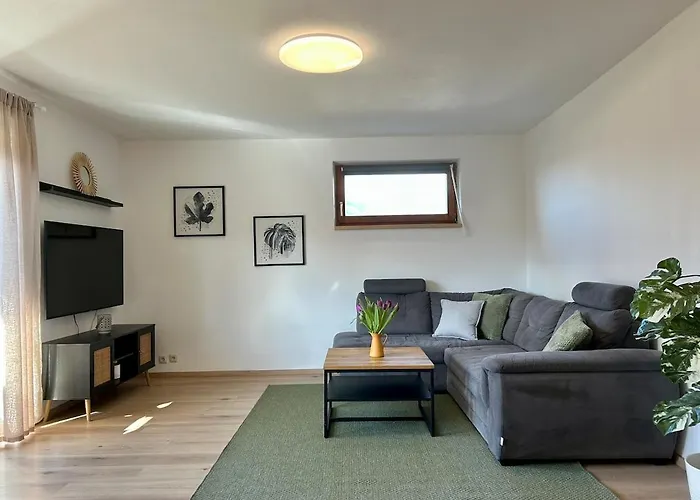 Bergblick Mit Terrasse & Nordkettenblick إنسبروك