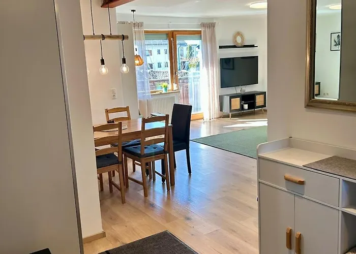 Appartement Bergblick Mit Terrasse & Nordkettenblick Innsbruck